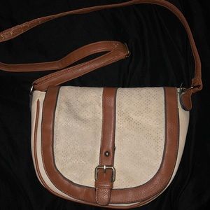 Cream shoulder bag